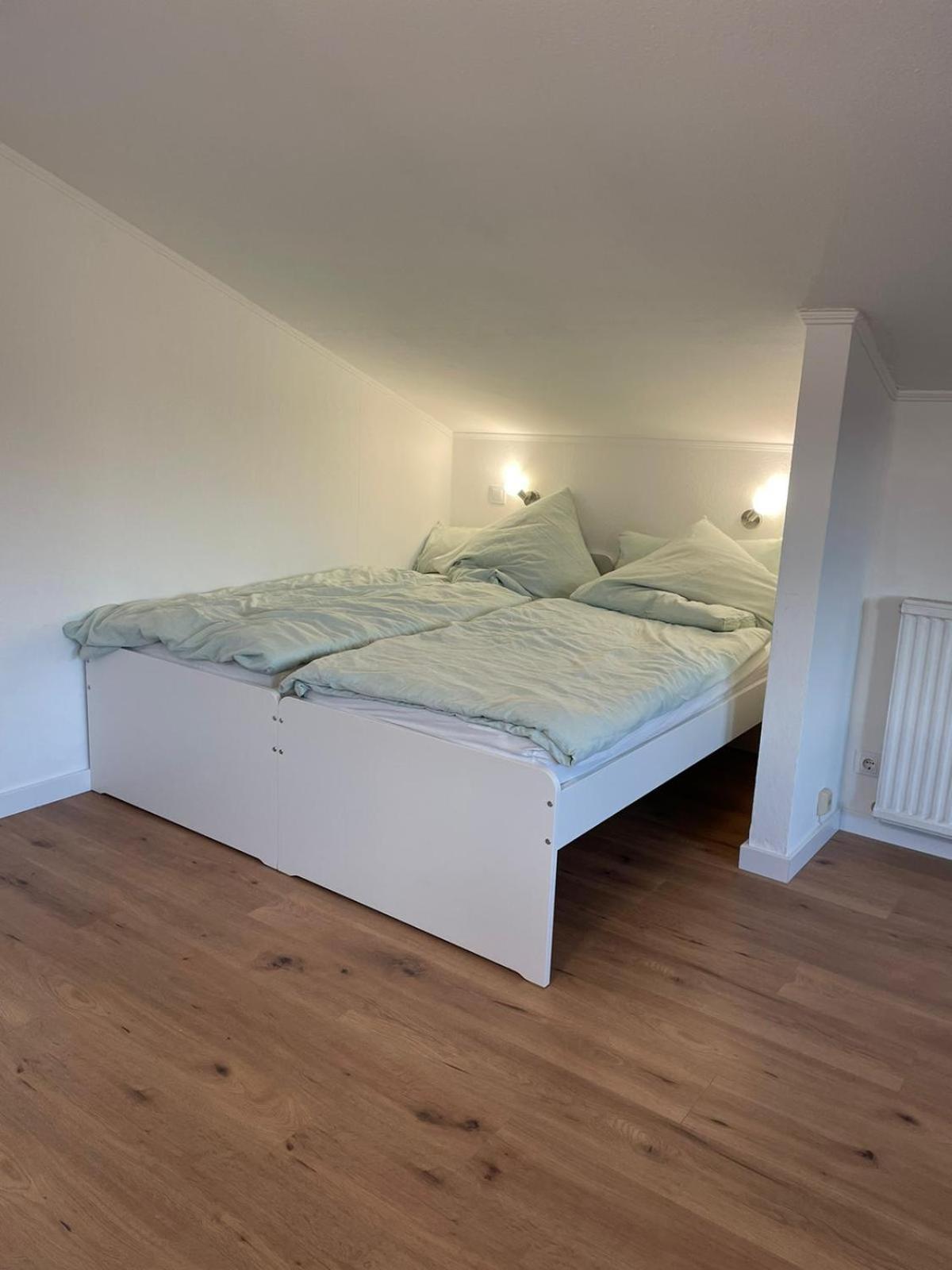 --Renoviert-- Ruhige 1-Zimmer Einliegerwohnung Mit Kueche Und Bad In Grossburgwedel Dış mekan fotoğraf