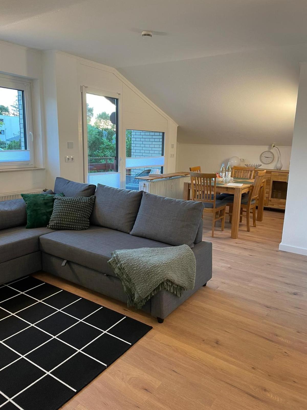 --Renoviert-- Ruhige 1-Zimmer Einliegerwohnung Mit Kueche Und Bad In Grossburgwedel Dış mekan fotoğraf